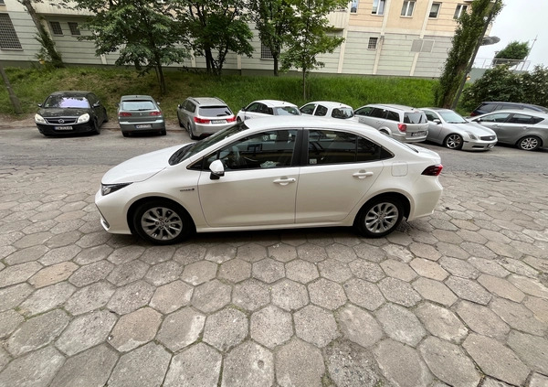 Toyota Corolla cena 89900 przebieg: 32000, rok produkcji 2021 z Warszawa małe 277